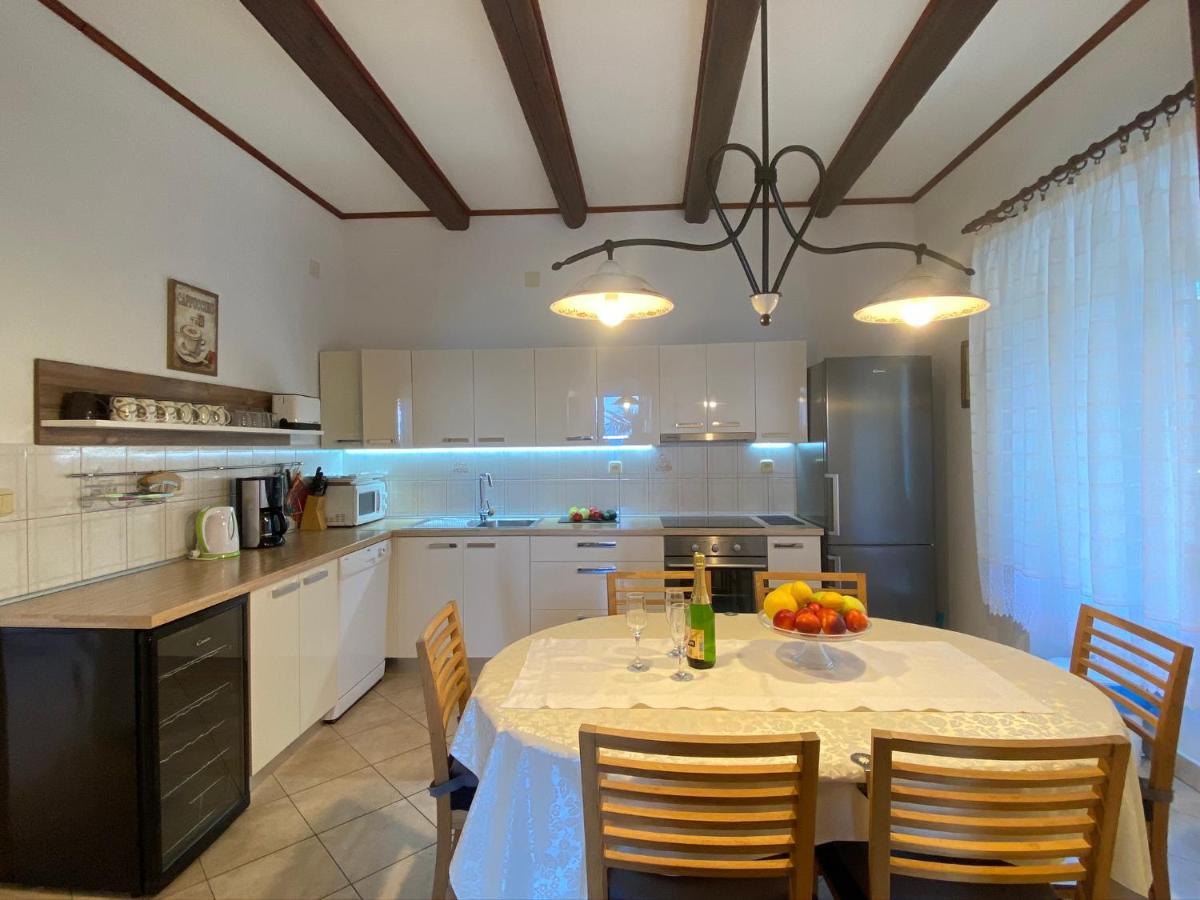 فيلا House Olive Bay View Drenje  المظهر الخارجي الصورة
